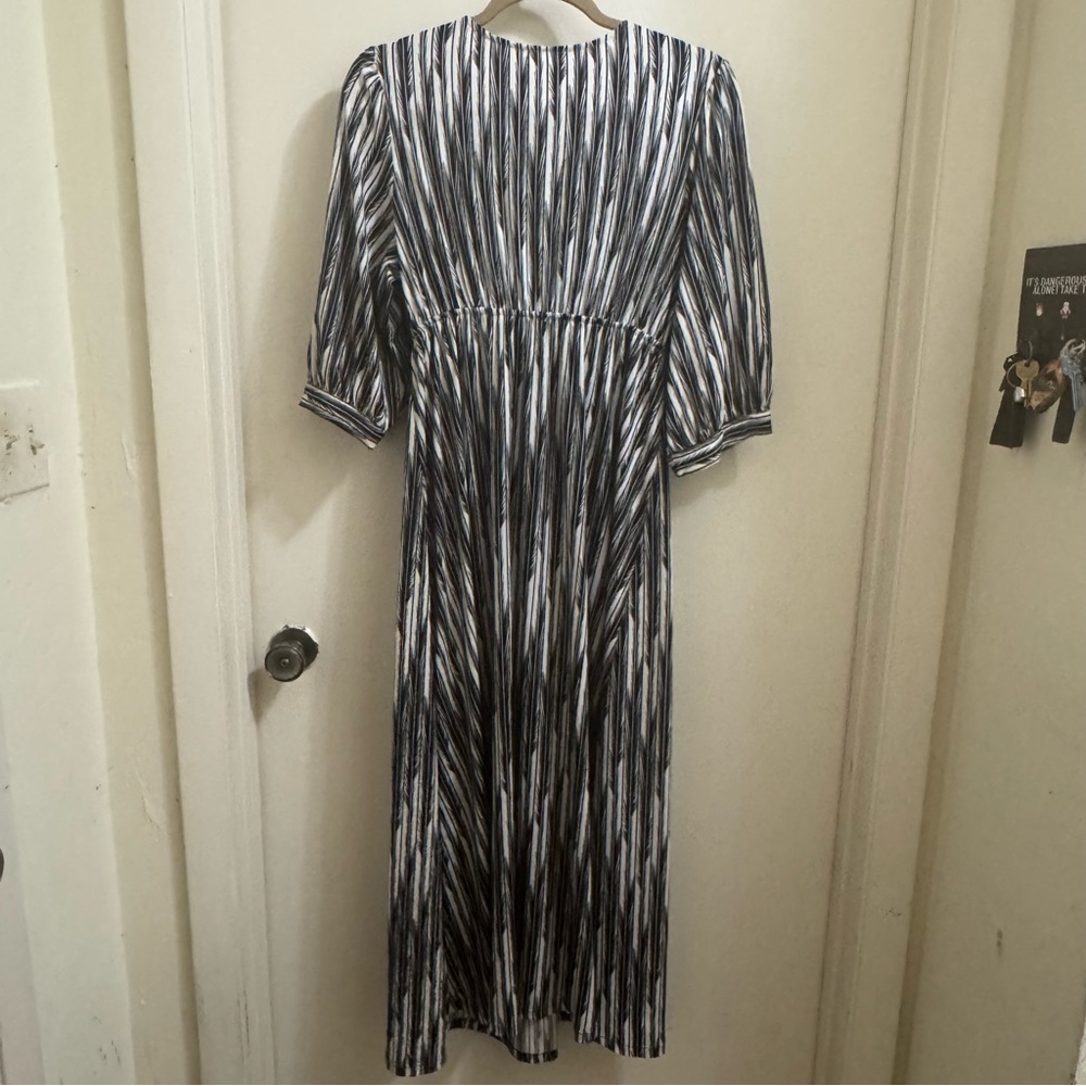 Half Moon‎ by Modern Movement Women’s Dress Black White Feather Pattern Medium - Picture 3 of 4